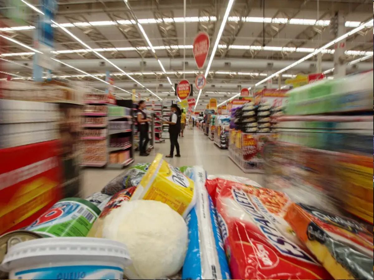 Imagem descritiva Alta dos alimentos é fator principal na avaliação da economia, dizem pesquisadores