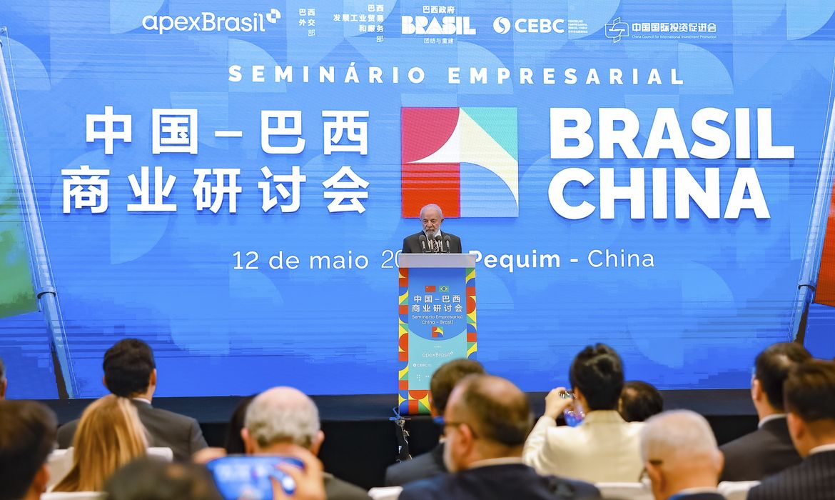 Imagem descritiva Especialistas defendem diversificação nas parcerias comerciais