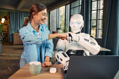 Imagem descritiva Inteligência artificial acelera marketing e vendas, mas conexão humana segue decisiva