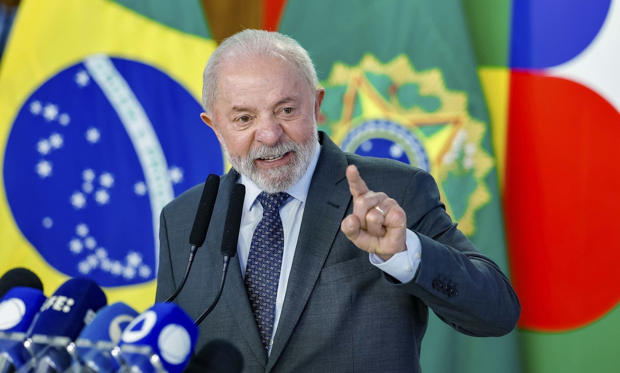 Imagem descritiva Lula defende fazer negócios com EUA e China