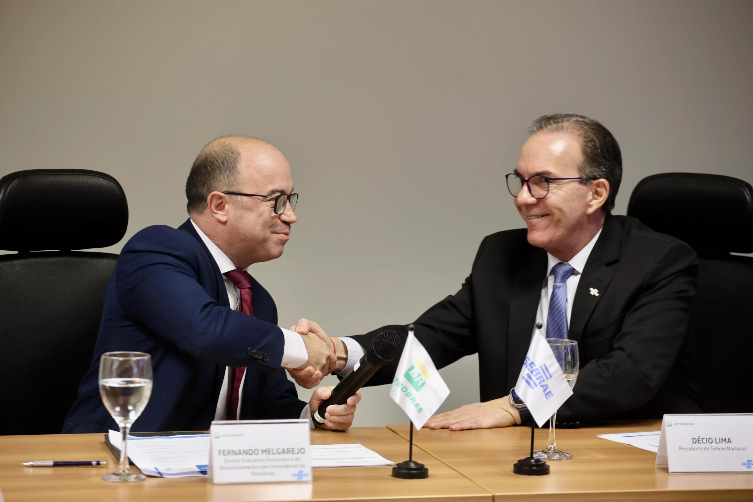 Imagem descritiva Petrobras e Sebrae firmam acordo para ampliar participação de pequenos negócios na cadeia de suprimentos da estatal