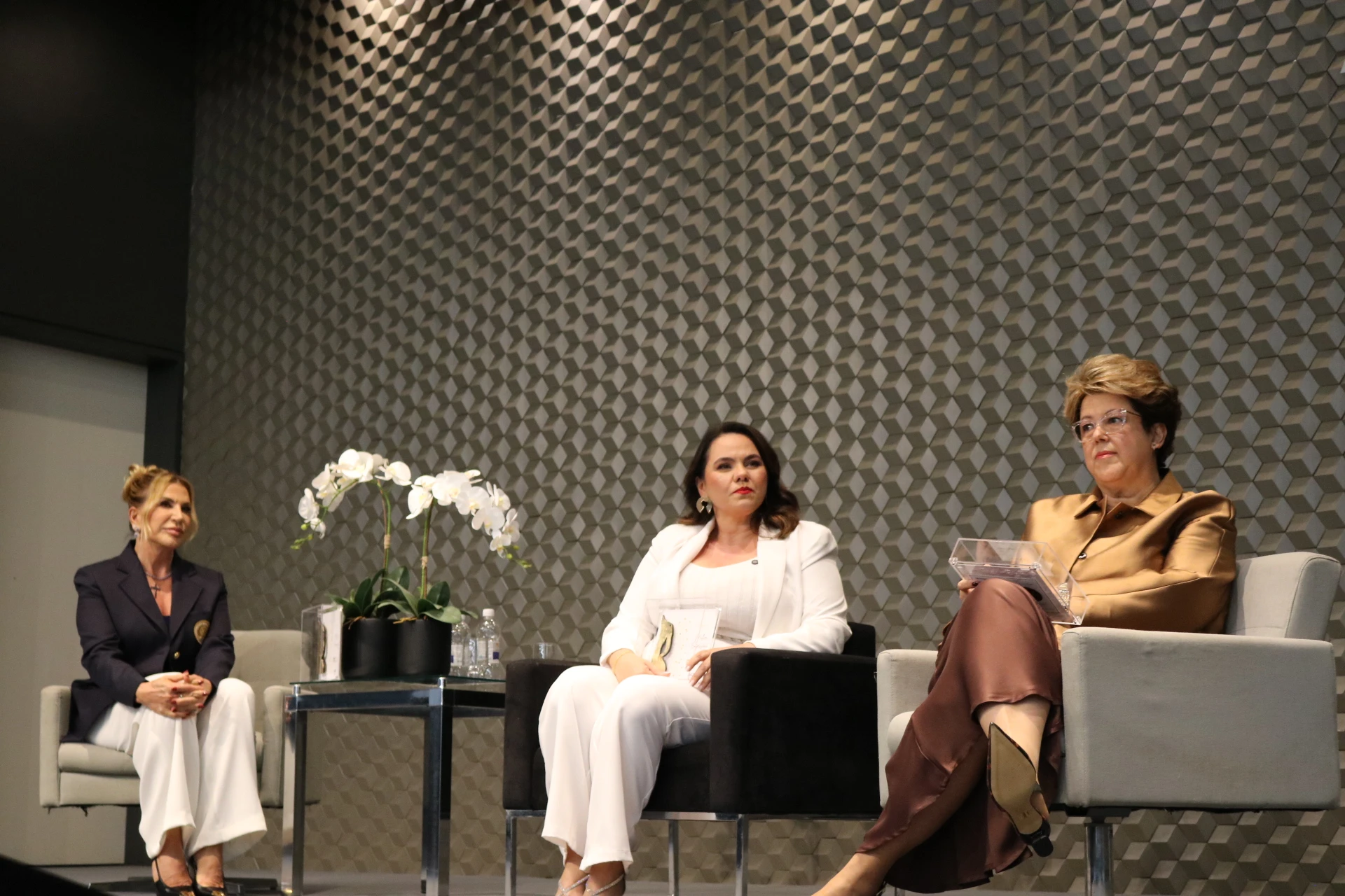 Imagem descritiva Reconhecimento às Mulheres Empreendedoras com o Prêmio Mulher Empresária