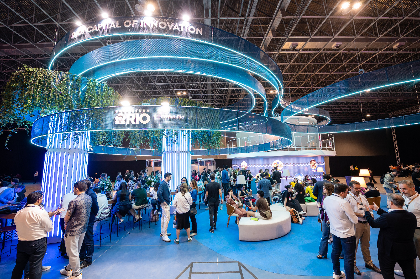Imagem descritiva Web Summit Rio 2025 impulsiona negócios e networking, aponta pesquisa